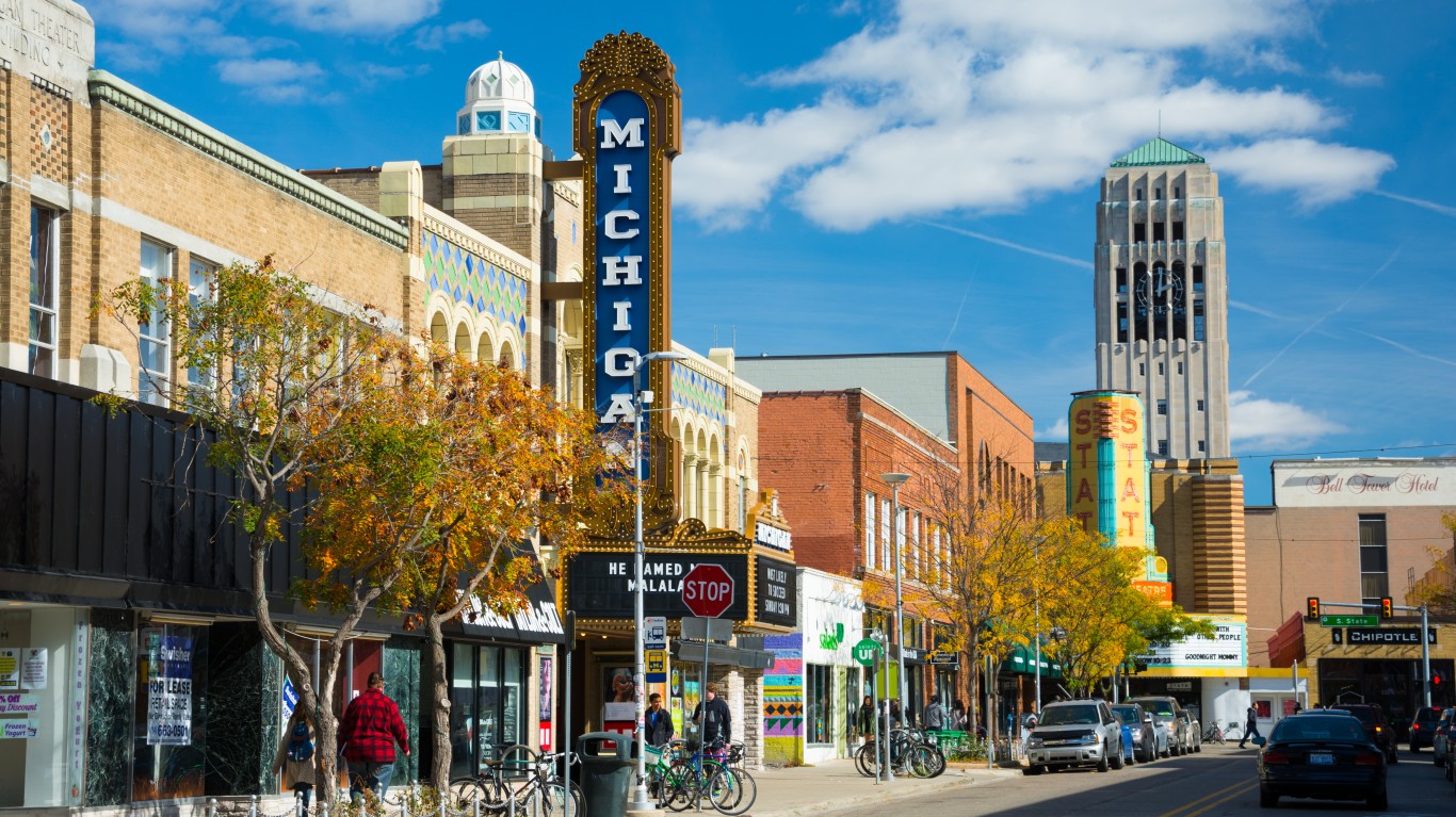 21. Ann Arbor, MI